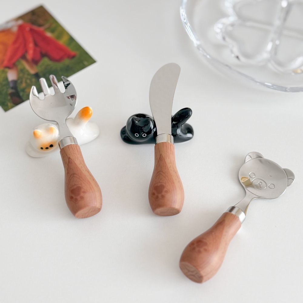 Small cutlery pieces with bear-shaped handle detail